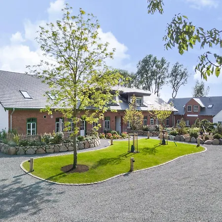 Alte Schule Ehst * ヴェスターヘーヴァー